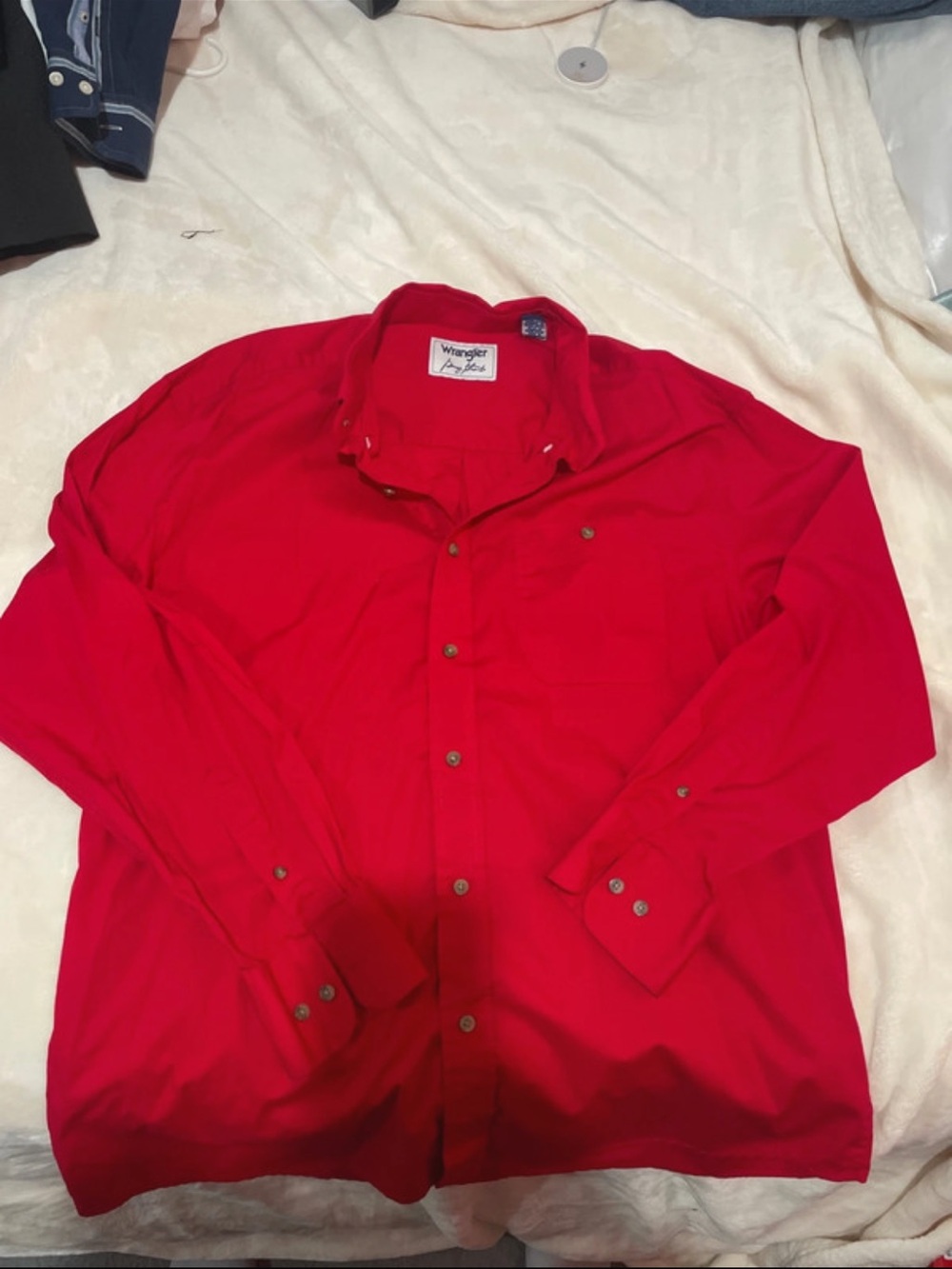 Wrangler Men’s Bright Red Long-Sleeve Button-Down Shirt